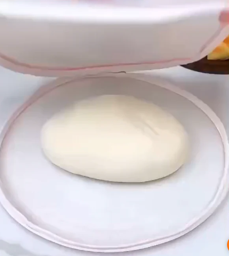 Dough Kneading Circle Maker